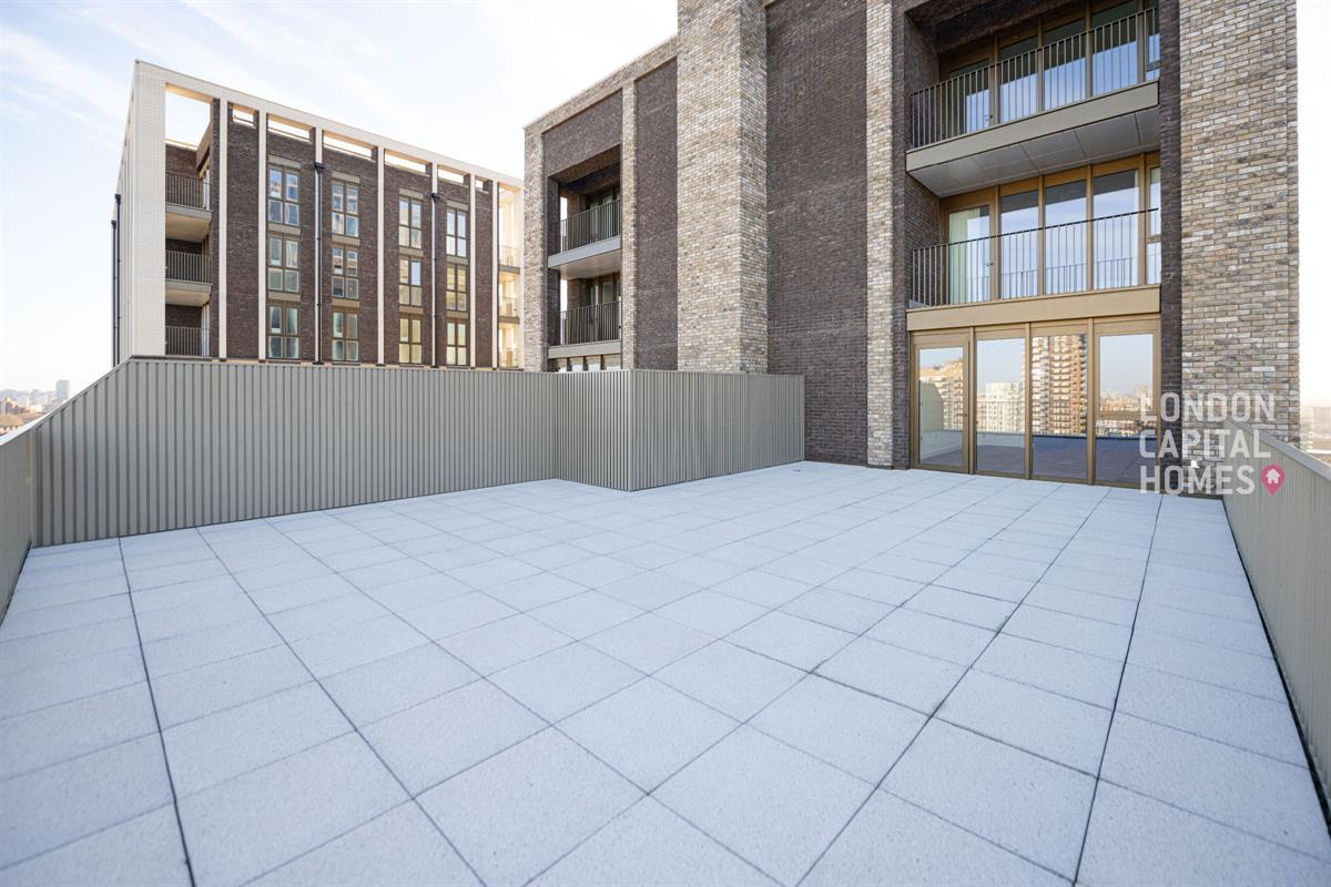 2 Merino Gardens, London